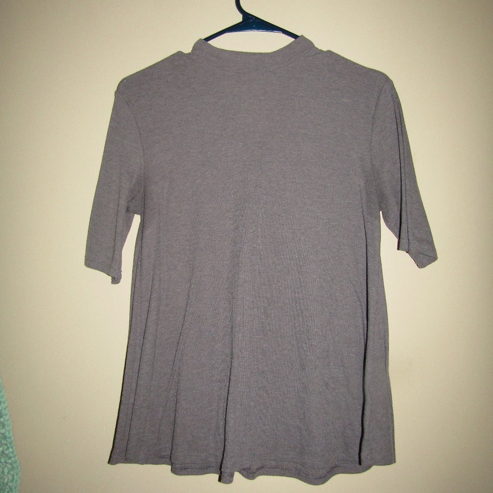 Gently Worn Grey Tunic Top Sz M